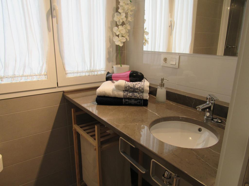 Apartamentos Iliberis Granada Rum bild